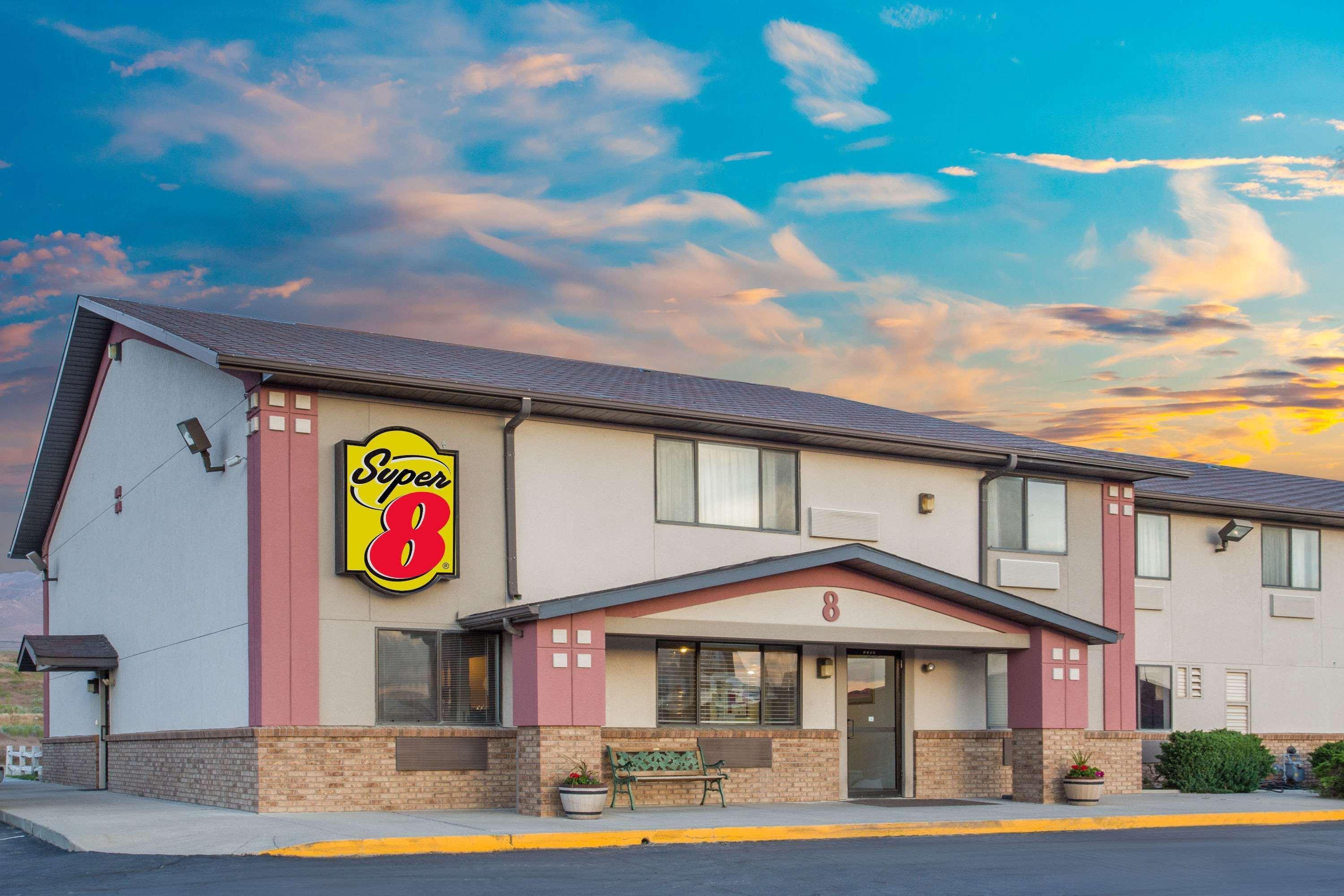 Super 8 By Wyndham Winnemucca Nv Exteriör bild